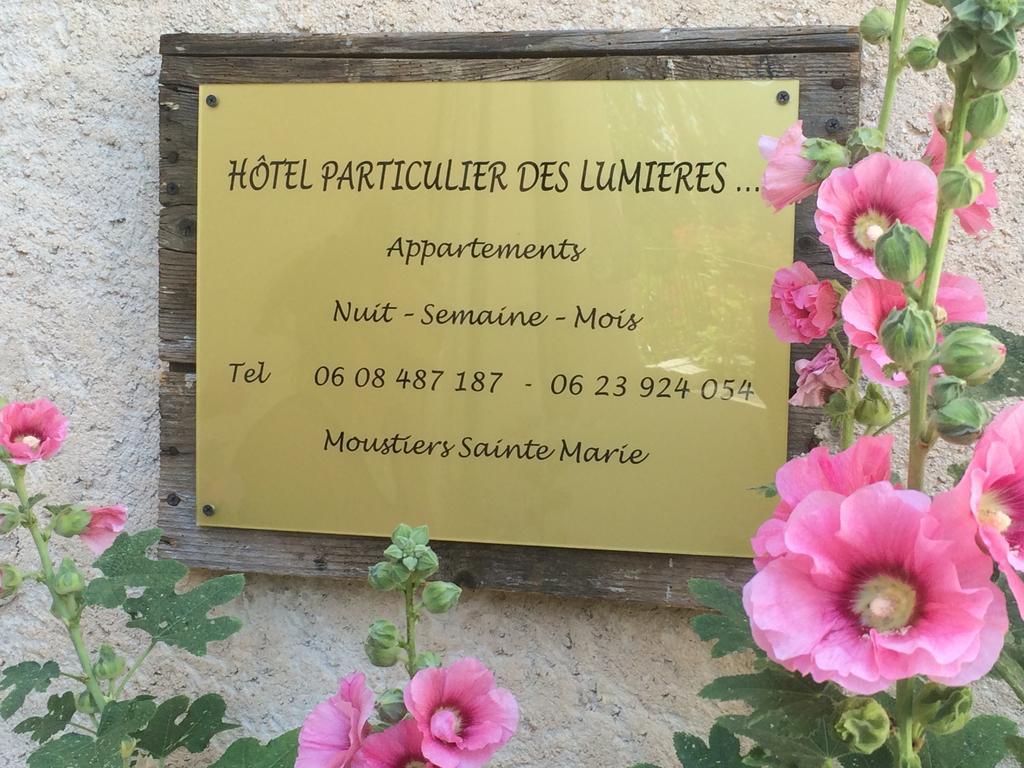 מוסטיה-סן-מארי Hotel Particulier Des Lumieres מראה חיצוני תמונה
